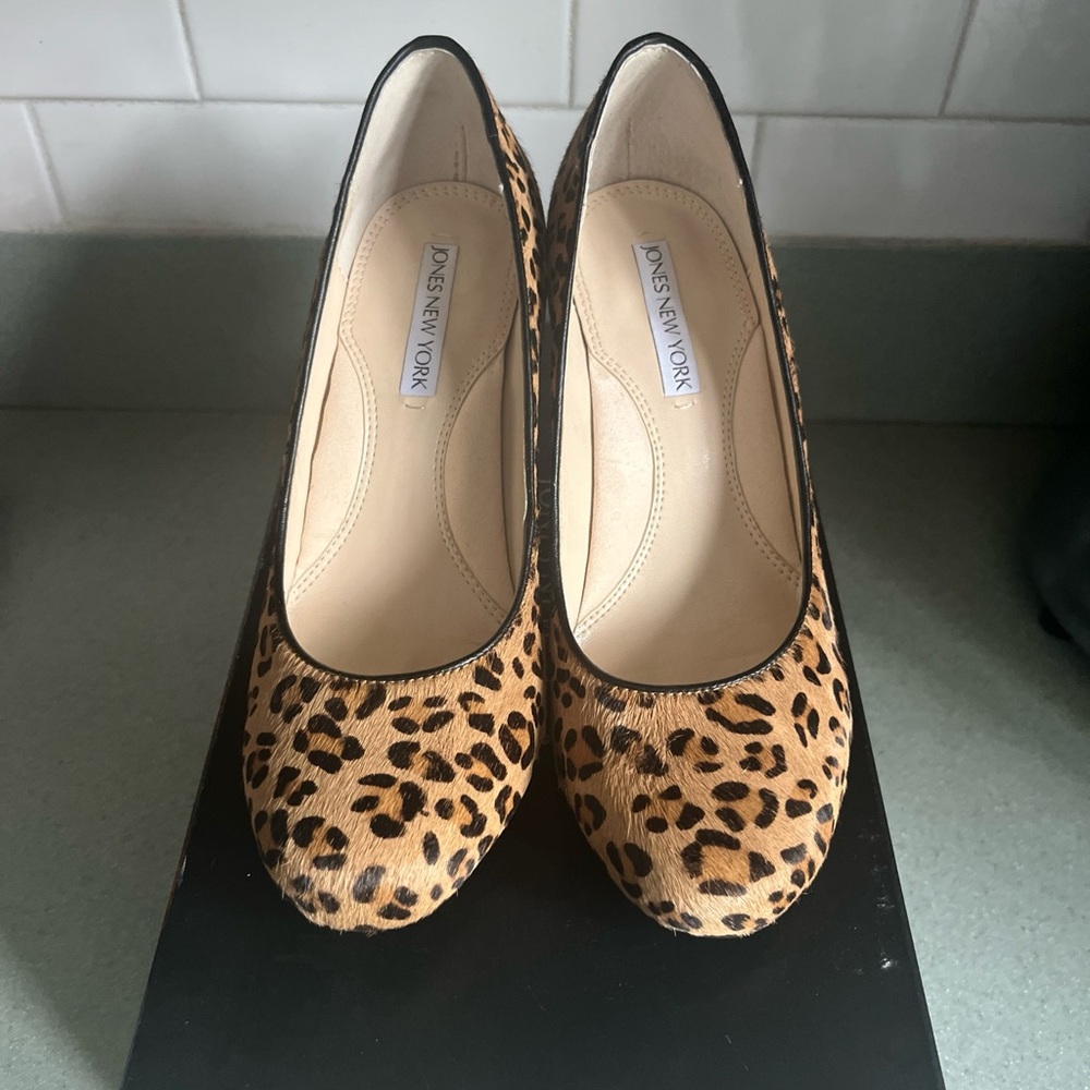 Jones NY Broadway calf hair pumps Sz 6.5 NIB